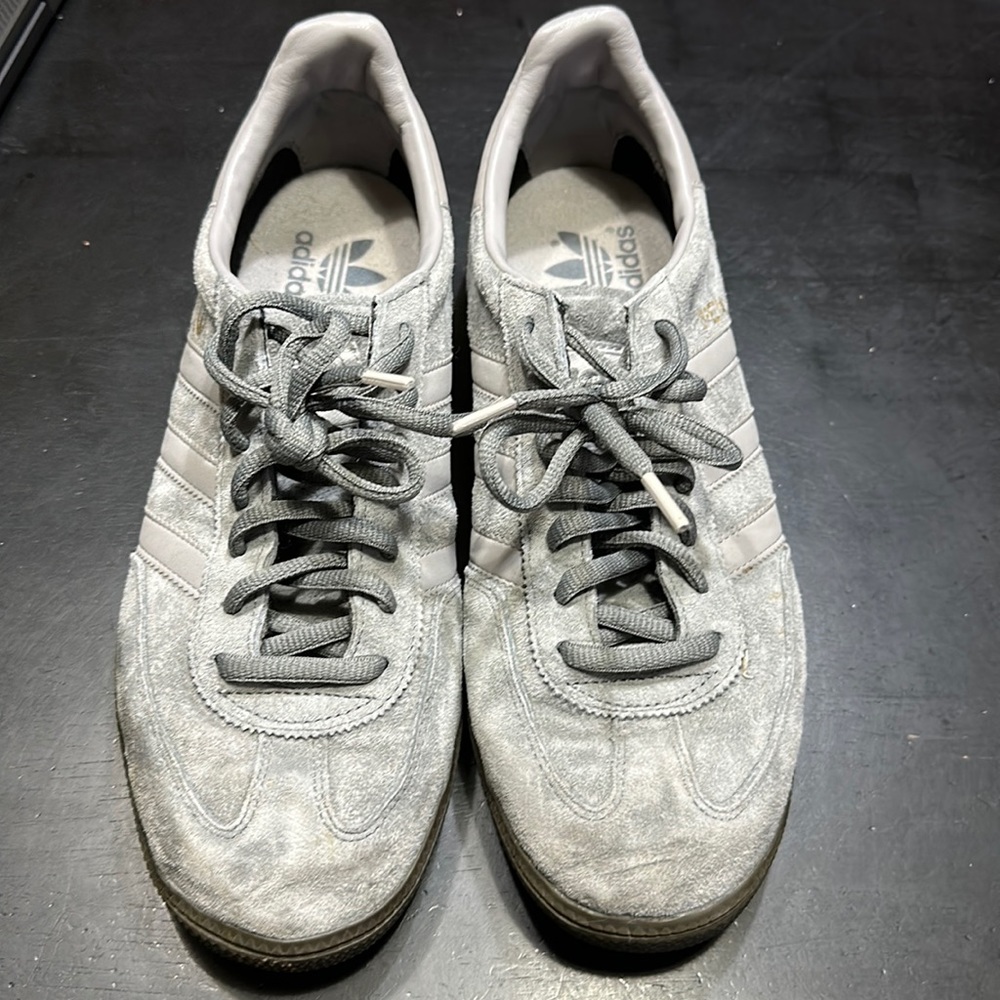 Size 9 Adidas spezial sneakers. Color gray.